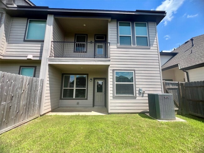 Building Photo - 8758 Laurel Crest Dr