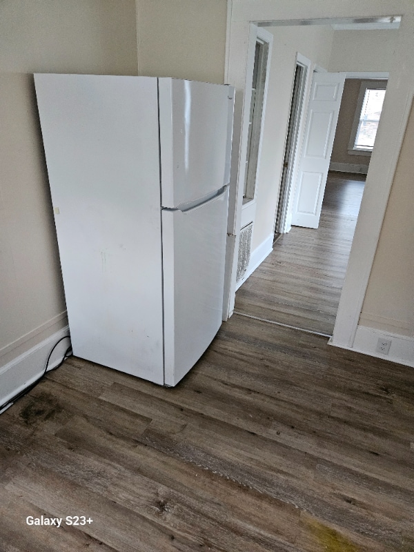 Building Photo - 1933 Nance St