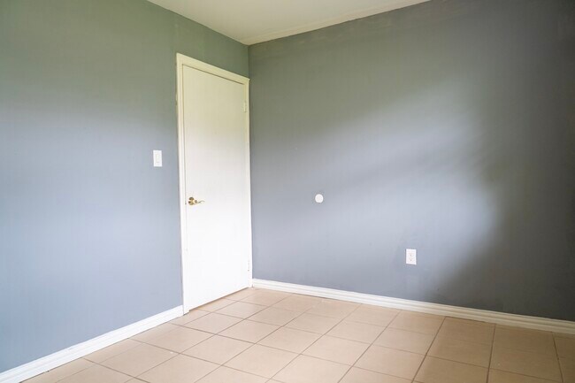 Building Photo - 12803 Segrest Dr