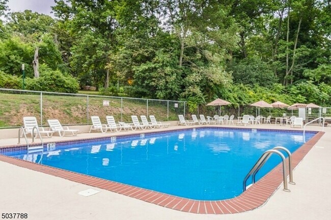 Building Photo - 401 Hwy 22 B31 U7