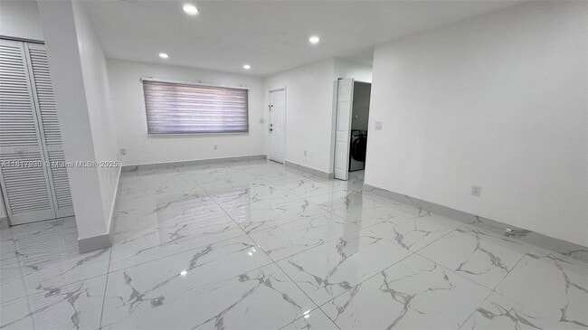 Building Photo - 20607 SW 93rd Ave