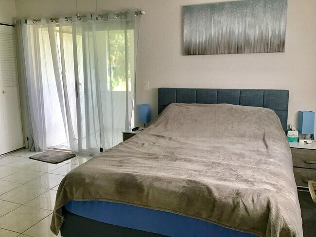 Building Photo - 239 Brittany F