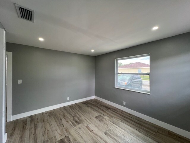 Building Photo - 5415 NW 22nd St