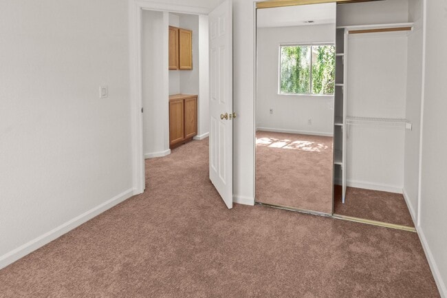 Building Photo - 6125 Lambeck Ln