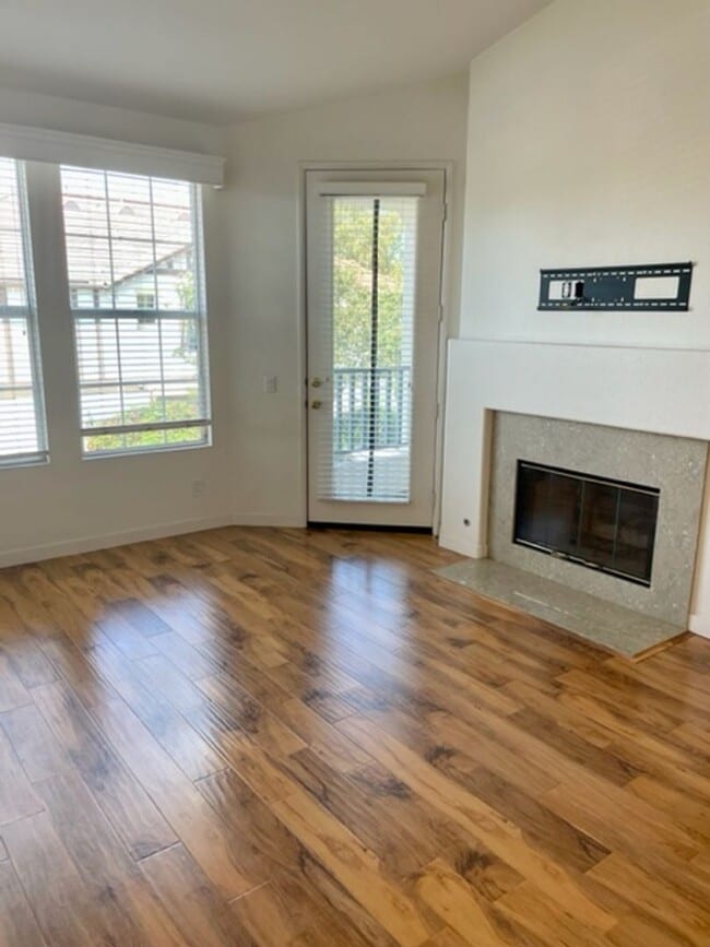 Building Photo - Luxury Condo in Encinitas