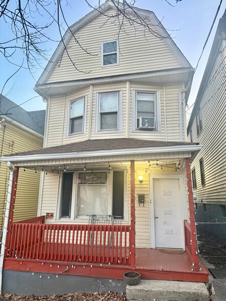 Building Photo - 449 New Market St