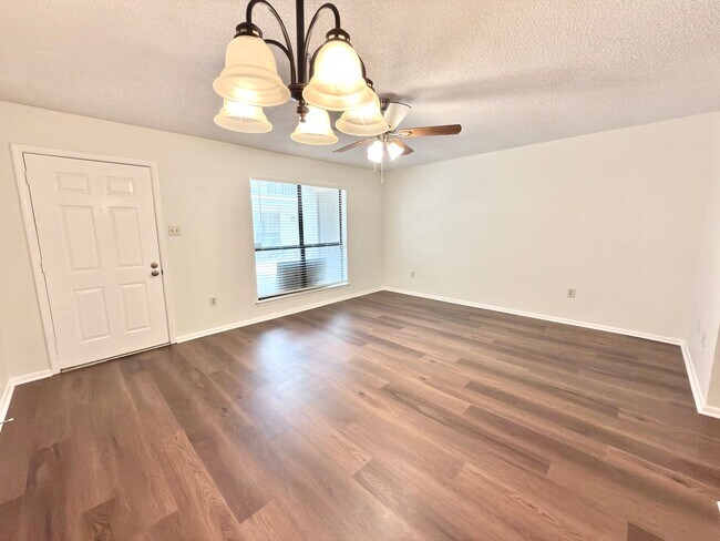 Building Photo - 5212 Butter Creek Ln