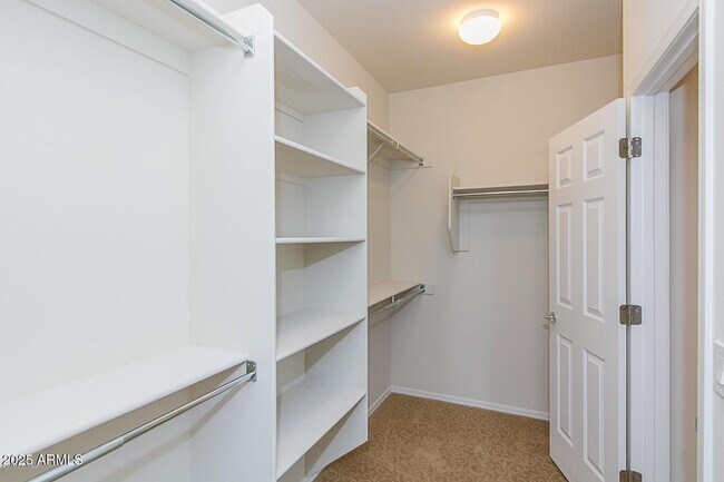 Building Photo - 26833 N 14th Ln