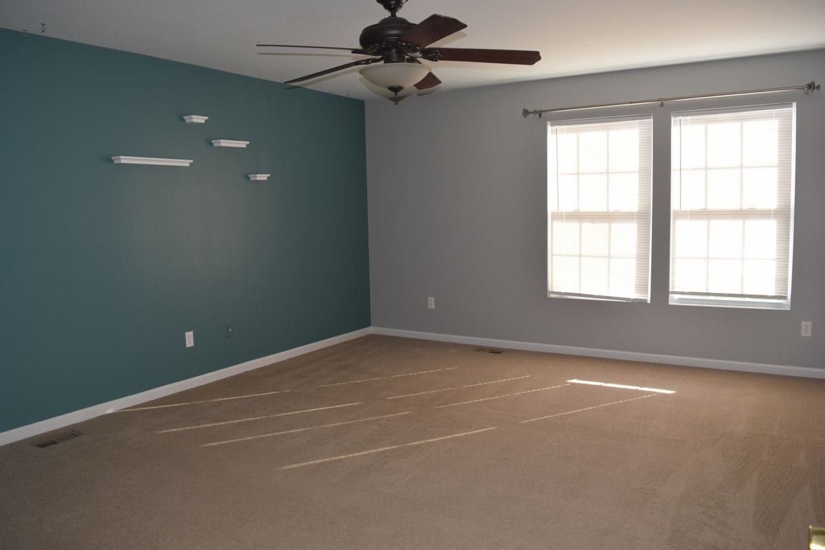 Building Photo - 8549 Hawthorn Hill