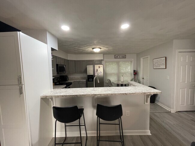 Building Photo - 8550 Tidewater Dr