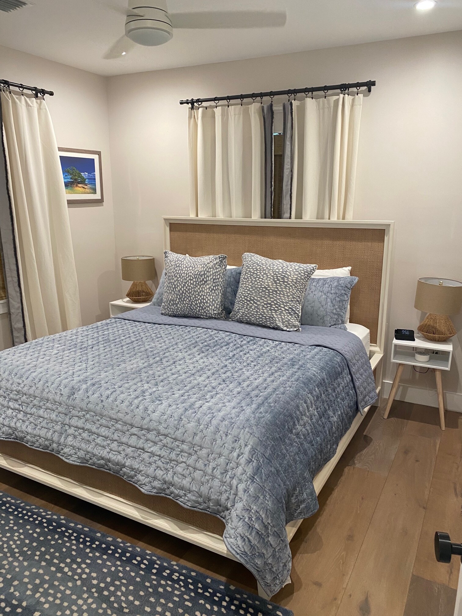 Bedroom (king bed) - 1102 Pearl St
