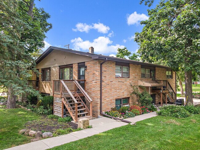 Building Photo - 104 High Ave