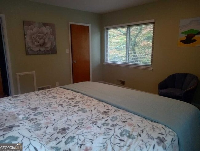 Building Photo - 1224 Poplar Grove Dr NE