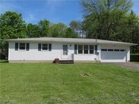 Building Photo - 1428 Long Pond Rd