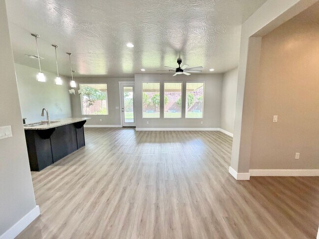 Building Photo - 5973 S Kastra Ln