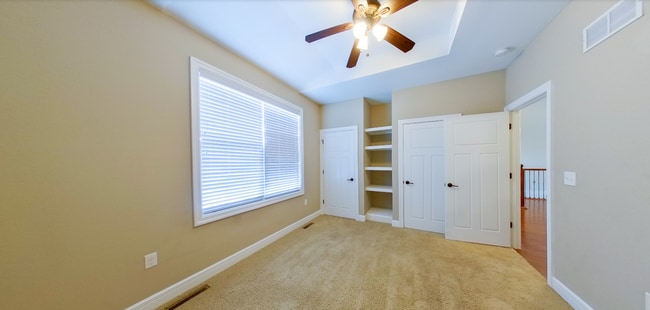 Building Photo - 2126 Little Kitten Ave