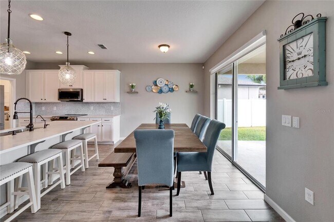 Building Photo - 13113 Rain Lily Dr