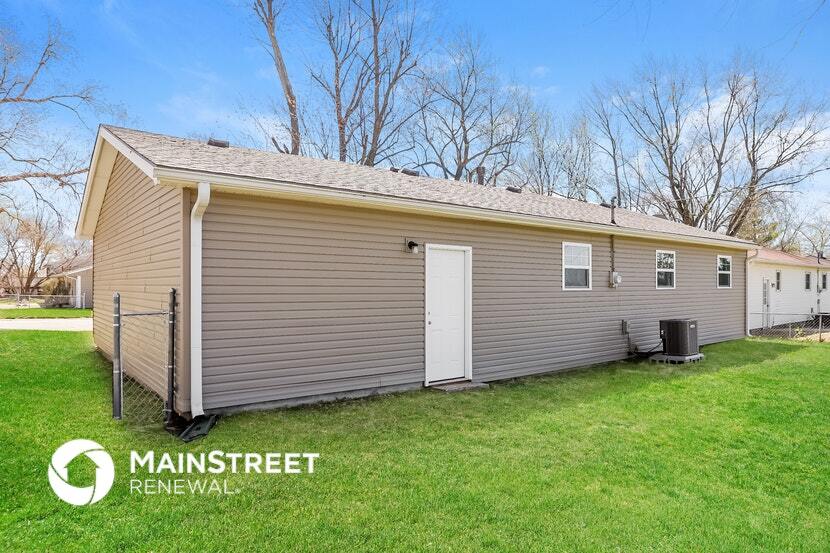 Building Photo - 1810 Vista Dr