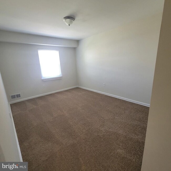 Building Photo - 1833 Addison Rd S