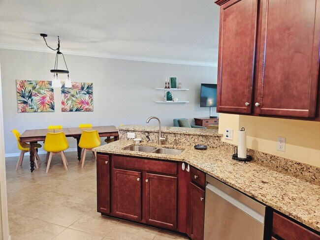 Building Photo - Annual Furnished Pet Friendly Twin Villa l...