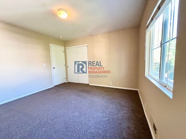 Building Photo - 9758 Laredo St.