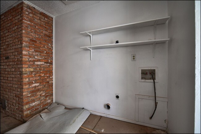 Building Photo - Coming Soon!