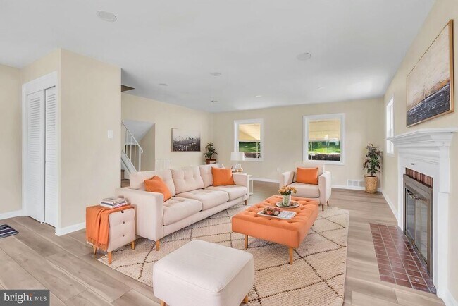 Building Photo - 7536 Abbington Dr