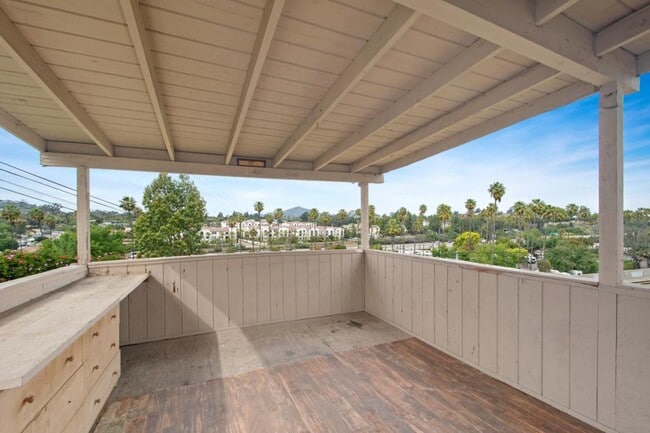 Building Photo - 5061 Keeney St