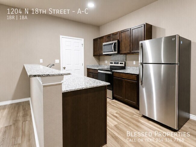 Building Photo - 1204 N 18th St