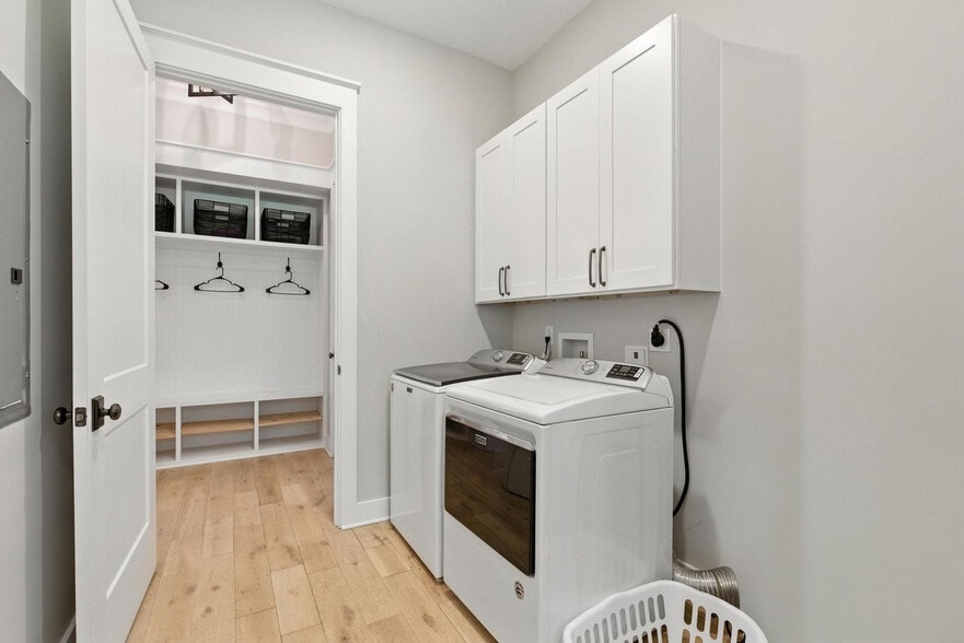 Building Photo - 143 Steepleview Dr