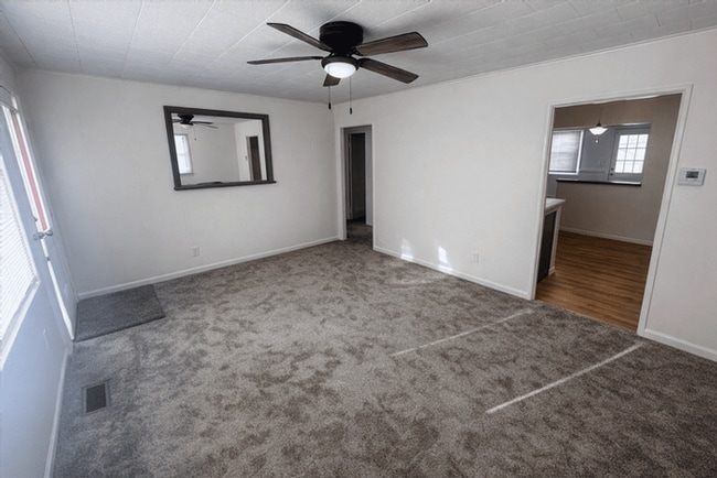 Building Photo - 2430 Mayfair Dr