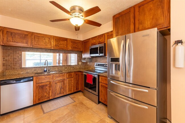 Building Photo - 21507 Fir Creek Ln