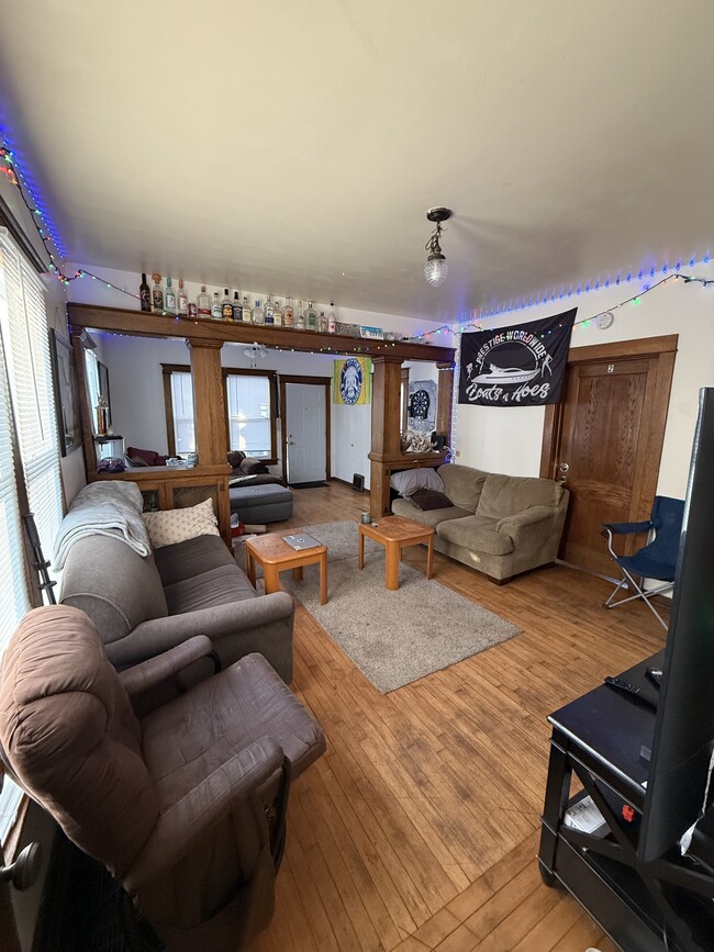 Building Photo - 511 2nd Ave