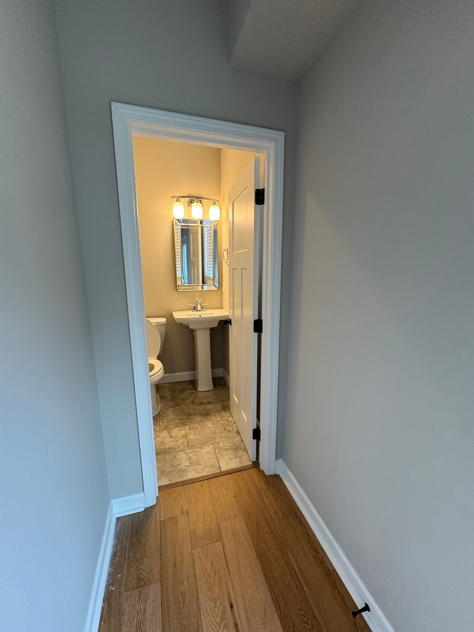 Building Photo - 1407 Village Loop
