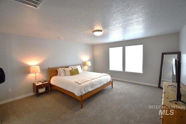 Building Photo - 19241 Red Eagle Wy