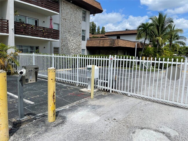 Building Photo - 7487 SW 82nd St