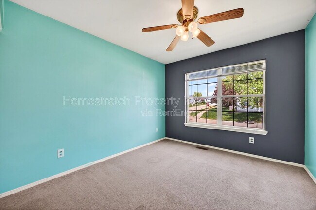 Building Photo - 166 Royallprairie Ln