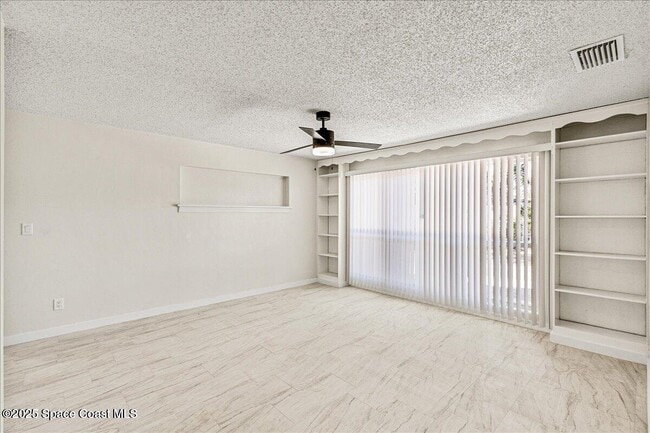 Building Photo - 1104 Azalea Ln