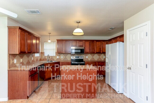 Building Photo - 1705 Indian Camp Trail