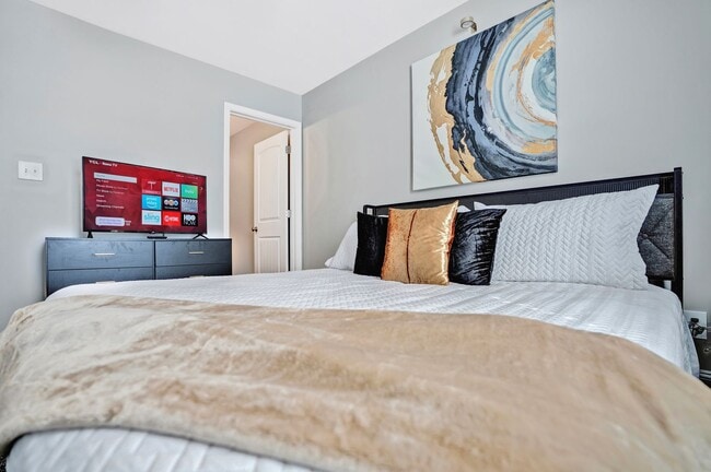 Building Photo - Legacy Executive Retreat | Modern 2BR Townhome for Professionals & Extended Stays