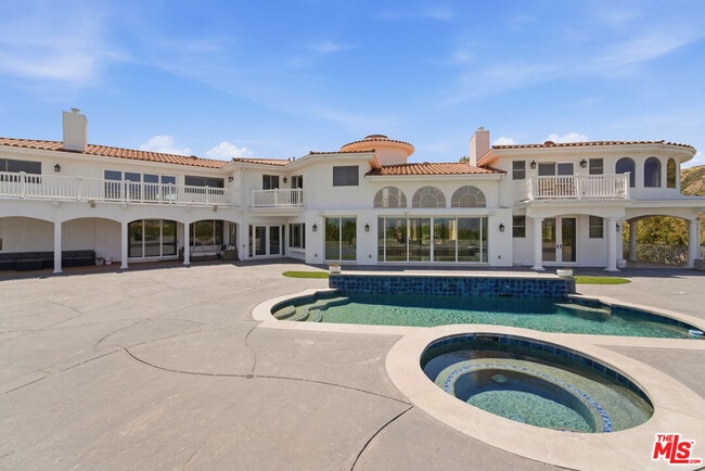 Building Photo - 12570 Bull Canyon Rd