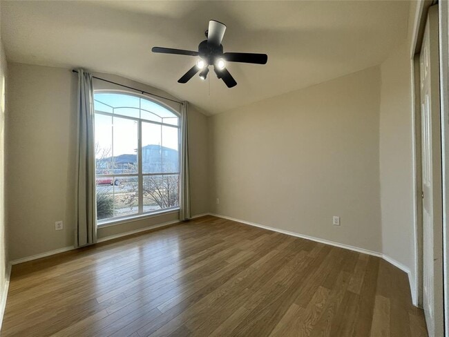 Building Photo - 803 Middle Brook Dr