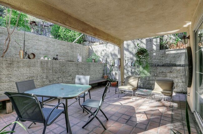 Building Photo - 2449 Corralitas Dr