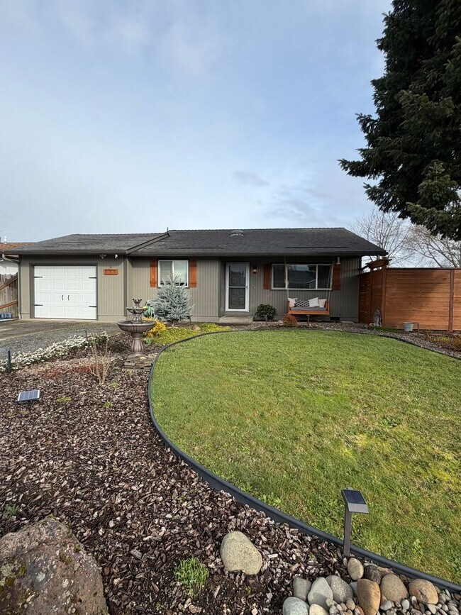 Building Photo - Must See Updated 3 Bedroom with Large Yard!