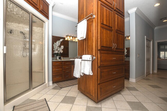 Building Photo - 21685 Merion Ct