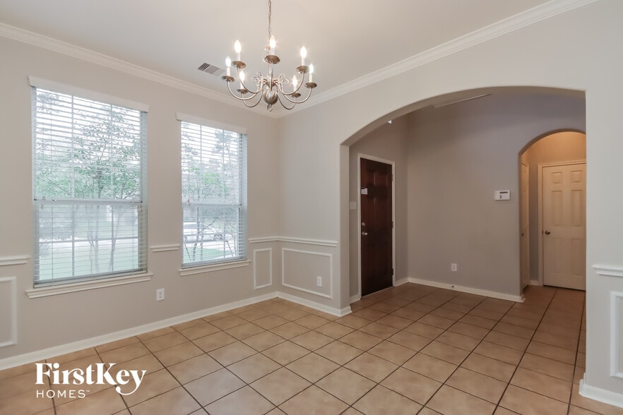 Building Photo - 16426 Rudder Dr