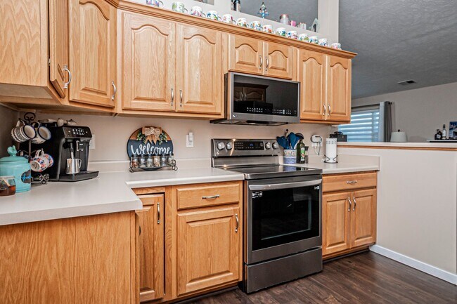 Building Photo - Please View 3D Virtual Walk-Through Before Scheduling a Showing