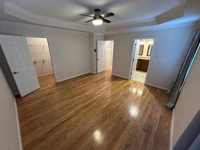 Building Photo - 245 Cobblestone Landing