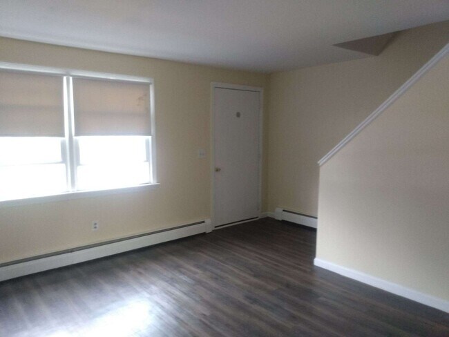 living room - 56 Glen Eagle Dr