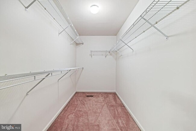 Building Photo - 3 Iron Mill Garth